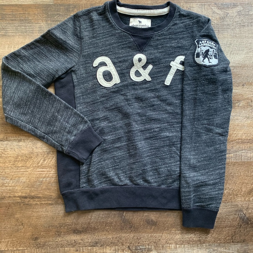 A&F Kids Boys 13/14 Navy Sweatshirt Sasquatch